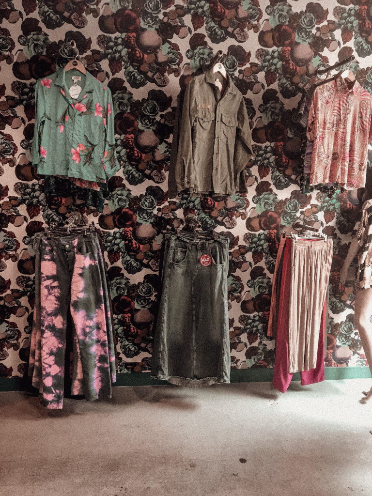 Where to Vintage Shop In Paris